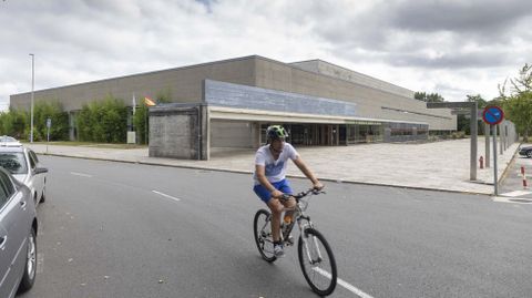 La instalación está ahora cerrada por el cambio de cubierta, pero se abrirá a petición de las empresas interesadas para la elaboración de sus propuestas