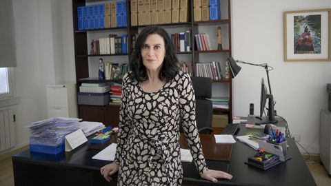 Fernanda López, coruñesa de nacimiento y lucense de corazón, se colegió en el año 1995