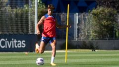 El portugu�s, en una sesi�n de entrenamiento con el Atl�tico de Madrid.