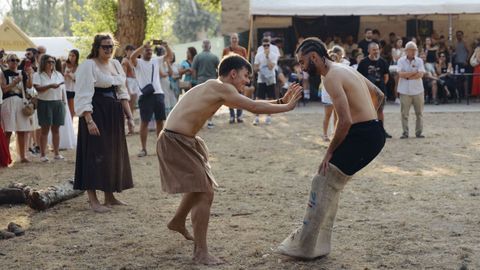 Juegos populares en la Festa do Esquecemento de Xinzo