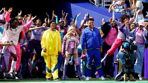 Madonna, junto a Ronaldinho y Ronaldo Nazario.