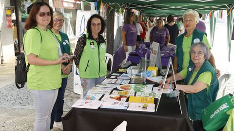 A Valenz. El puesto de Auria, asociacin de personas con diabetes de Ourense en el Quinto Paseo da Sade por Barbads.

