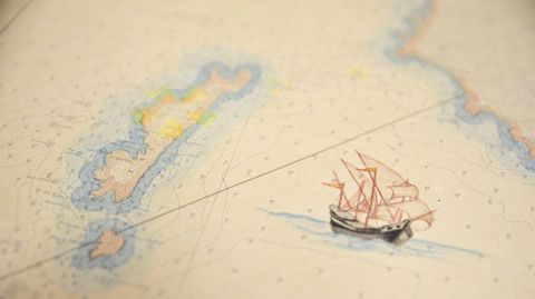 La isla de Ons en una carta n�utica ilustrada por Urbano Lugr�s y adquirida por el Museo Mass� de Bueu
