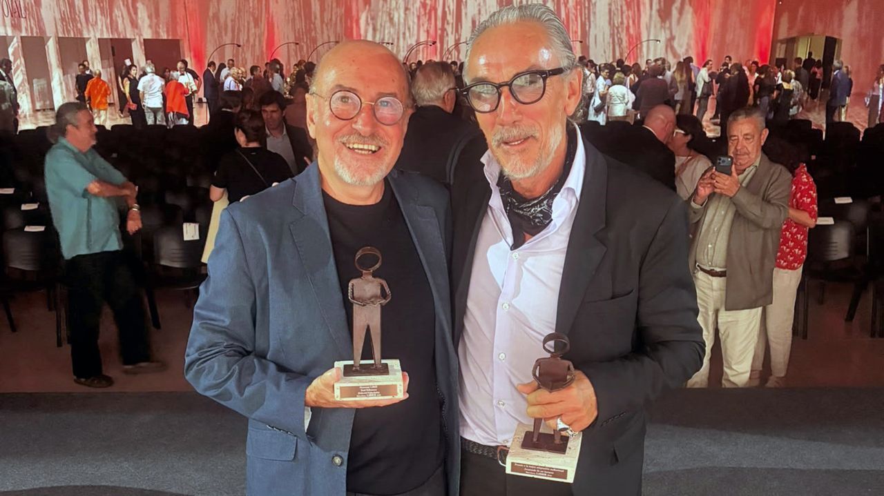 Xosé Ballesteros y José Manuel Lorenzo, pontevedreses premiados en la Gala Liber de Barcelona