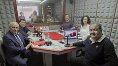Germ�n V�zquez, al fondo a la derecha, en un debate de candidatos en las pasadas municipales