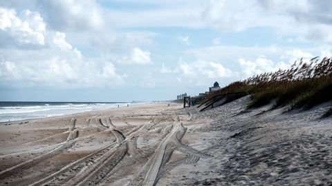 Playa vac�a -Carolina Beach- despu�s de que se realizara una evacuaci�n