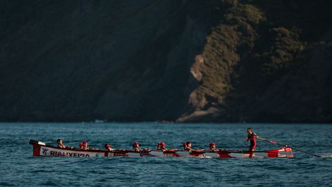 La tripulación barbanzana, en Ondárroa.