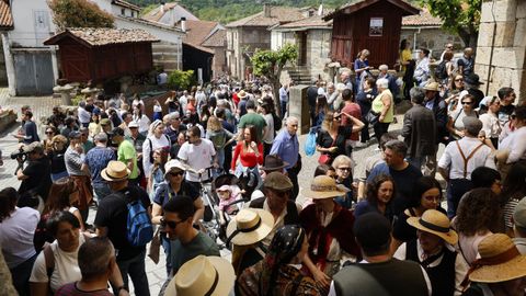 As prazas e ras estaban cheas