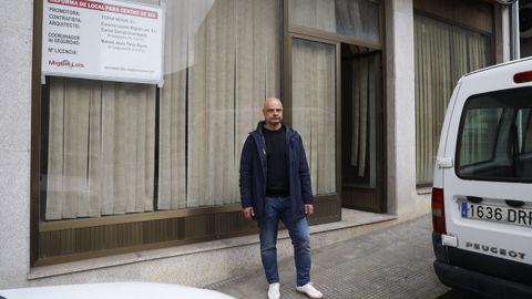 Alejandro Tato es uno de los promotores del centro de d�a que abrir� en O Carballi�o.