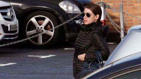 Amelia Lorente, novia de Lucas Hernández, a su llegada a los juzgados.