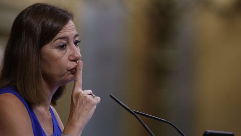 Armengol pide silencio durante la comparencia de Sánchez