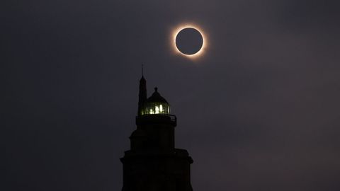 Eclipse total desde la torre de H�rcules