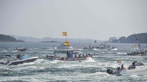 Las embarcaciones se hicieron al mar en Cambados para honrar a la Virgen del Carmen