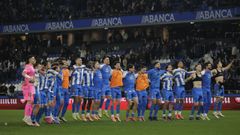 Los jugadores del Deportivo celebrando con su afici�n el pase a los octavos de final de la Copa del Rey