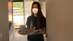 Carla Losada, de 17 a�os y vecina de Sanxenxo, que est� confinada por haber sido contacto de una persona que dio positivo 
