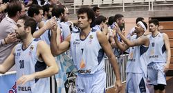Los jugadores celestes, tras batir al Melilla. 