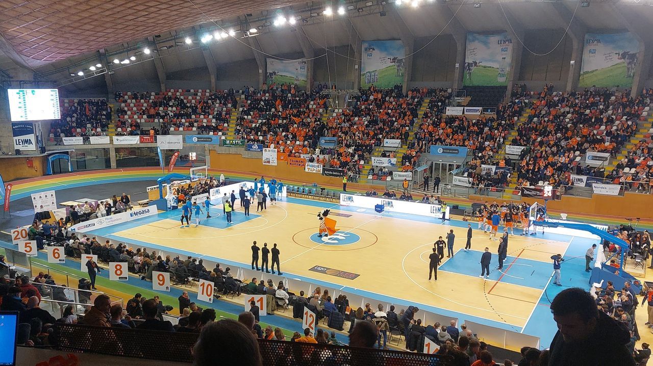 Las arrugas del Palacio de los Deportes: «La luz es deficiente, pero lo más preocupante es el estado de la instalación eléctrica»