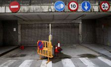 Una imagen que no var�a desde octubre del 2009: el Concello no logra que Portas reabra el p�rking.