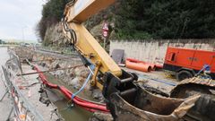 Las obras de los colectores se retrasan m�s de lo previsto por varias cuestiones, como��a aparici�n dunha porcentaxe de rocha moi superior � estimada no estudo xeot�cnico previo�.