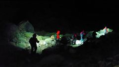 Los bomberos del parque de La Orotava, en Tenerife, rescataron a dos senderistas alemanes en el parque nacional del Teide horas antes de que una lucense y su marido apareciesen muertos a apenas una hora a pie de ese punto