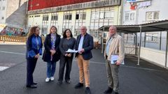 La delegada de la Xunta en A Coru�a, Bel�n do Campo, durante su visita este martes el CEIP Sal Lence
