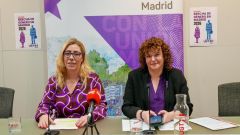 La secretaria general de UGT Madrid, Susana Huertas, (d) y la secretaria de Igualdad del sindicato madrile�o, Esther Chaves Alonso, (i).