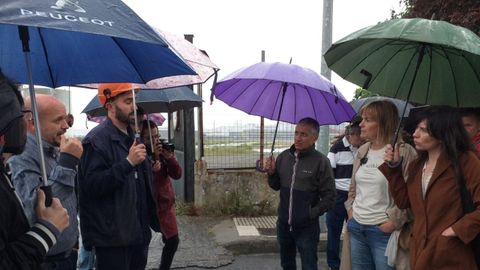 La candidata de Podemos Asturies a la Presidencia del Principado de Asturias, Covadonga Tom, a la entrada del Tallern de Duro Felguera