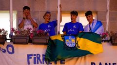 Imagen del recibimiento a los palistas a su llegada a Pontedeume tras el Europeo.