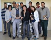 Elena (en el centro) con su equipo de t�cnicos e investigadores