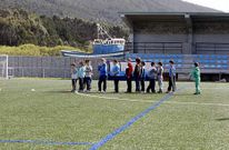 Los inscritos en las escuelas deportivas municipales ya entrenaron el martes en el campo.