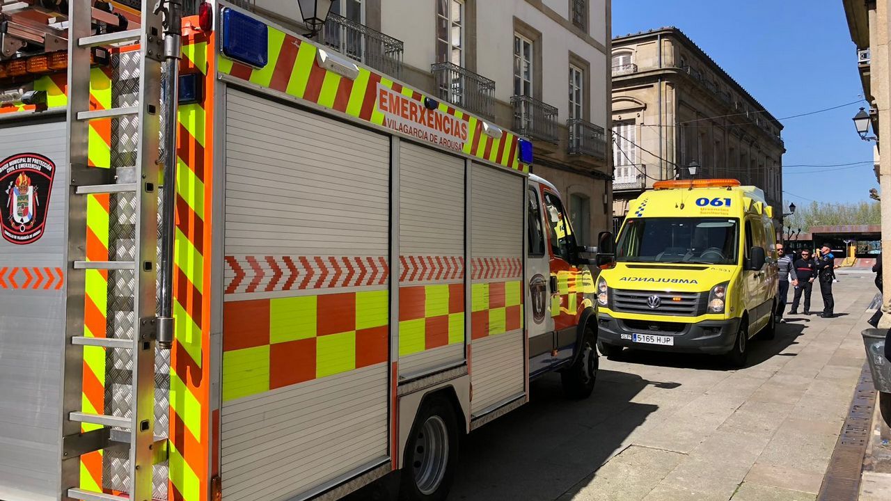 Un obrero, herido en Vilagarcía al caer desde tres metros de altura