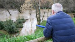 El río Henares a su paso por Guadalajara, en Castilla-La Mancha, este viernes.