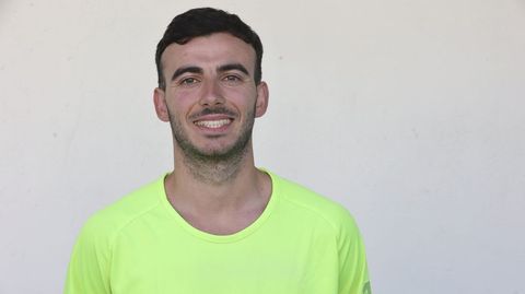 Javi Dom�nguez jug� la pasada temporada en el Dubra.