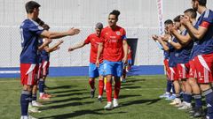 Viti, poco antes de la entrega de la Copa de campeones de la Tercera Federaci�n