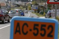 Imagen de la AC-552 sobre las tres de la tarde de ayer en la entrada a Carballo por B�rtoa. 