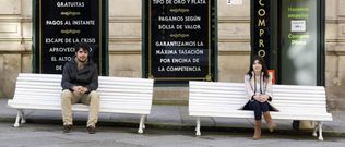 A la izquierda, Adri�n Borrajo, coordinador de las Xuventudes Socialistas, y a la derecha, Jackeline Fern�ndez, de Novas Xeraci�ns. 
