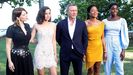 Lynch, a la derecha, junto a sus compaeros de reparto: Lea Seydoux, Ana de Armas, Daniel Craig y Naomie Harris