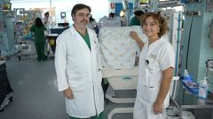 Trisac, jefe de Neonatolog�a, con su mano derecha, Loli Eiriz