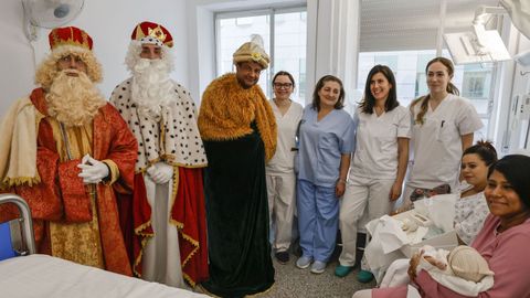 Los Reyes Magos visitaron a los pacientes del CHUO