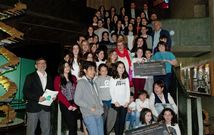 Alumnos del colegio Hijas de Cristo Rey pusieron en marcha una campa�a para ayudar a un campo de refugiados en la frontera con Albania.