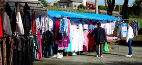 Los vendedores del mercado de Urdilde quieren probar suerte en Samil, junto al Concello.