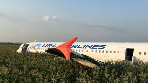 Aterrizaje de emergencia en Rusia