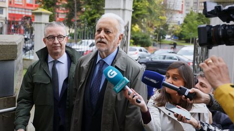 El delegado de Loter�as, Miguel Reija, a su llegada a la primera sesi�n del juicio de la primitiva millonaria en la Audiencia Provincial de A Coru�a