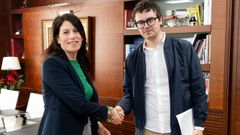 La conselleira Allegue con el alcalde de Montederramo, �scar Di�guez.