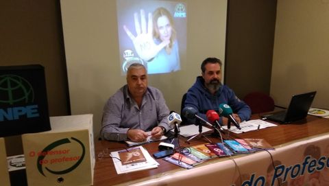 Julio D�az, a la izquierda, y Julio Trashorras, ambos de ANPE