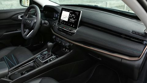 Equipamiento del nuevo Jeep 