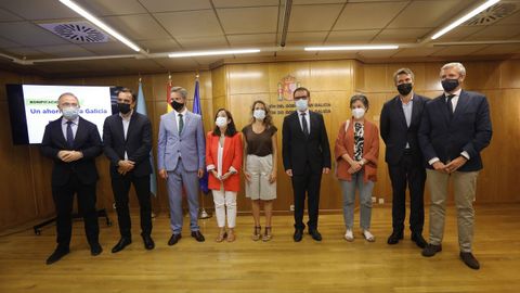 Foto de familia con la ministra en la Delegacin del Gobierno.