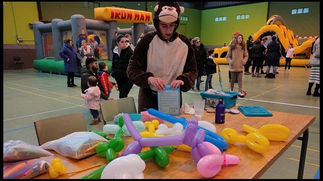 Imagen de archivo de una fiesta infantil de carnaval