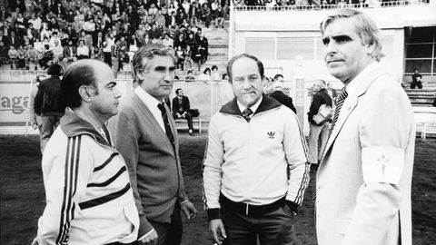 Arsenio y otro entrenador m�tico del f�tbol gallega, Luis Cid Carriega, en una imagen de los a�os 80