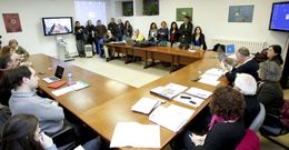 Los aspirantes a c�tedra seguir�n manifest�ndose en los actos convocados por la USC. 